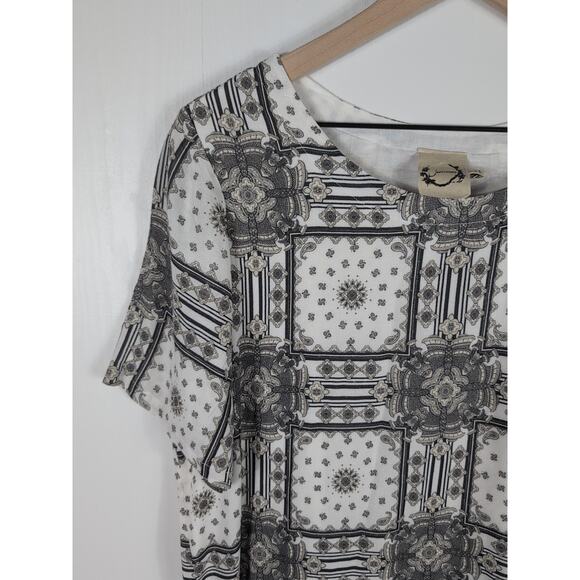 Sea Gypsies Boho Tunic Dress Women’s L White Gray Geometric Short Sleeve NWOT - Picture 4 of 16
